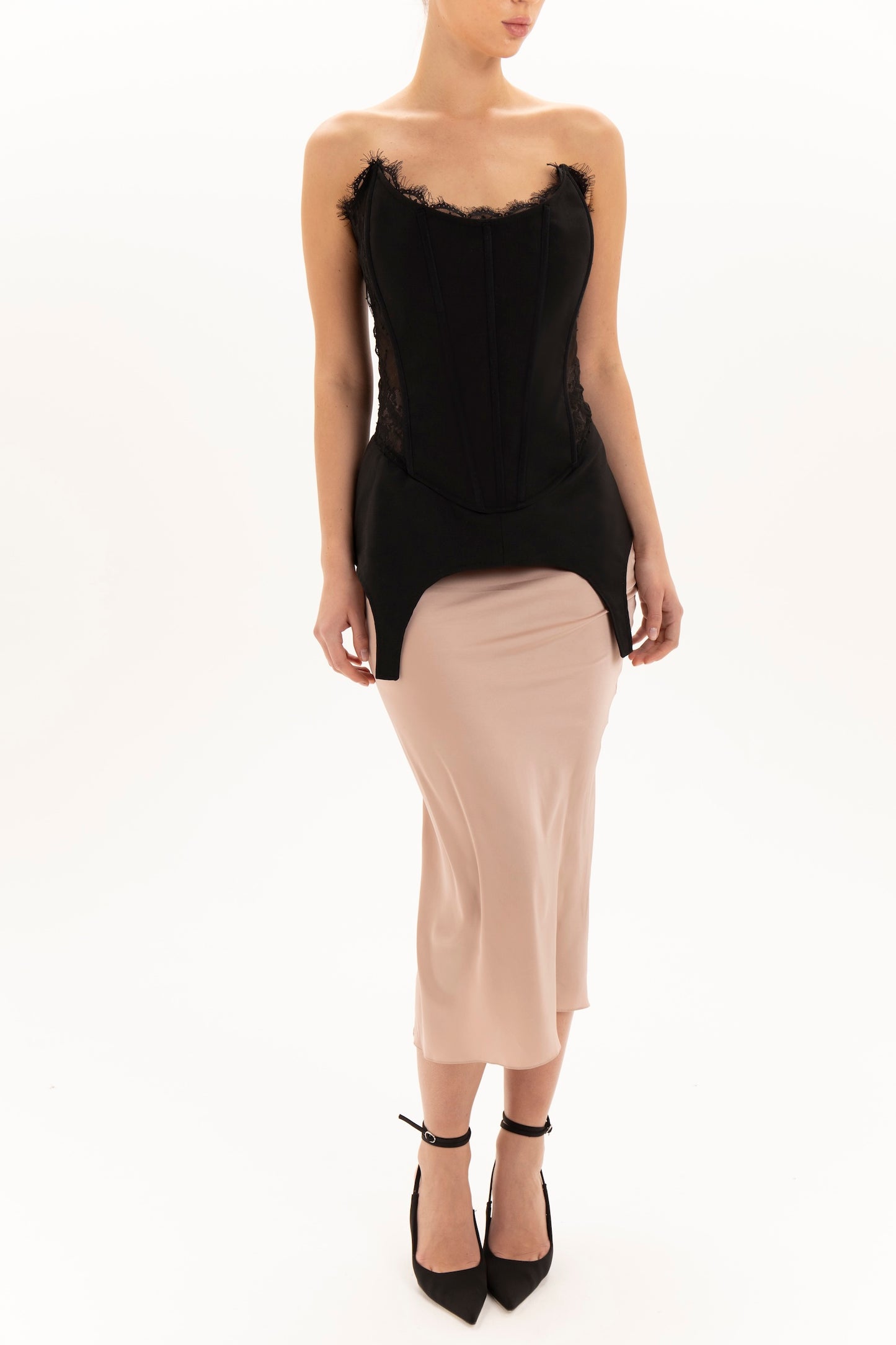 Black lace corset (available in New York)